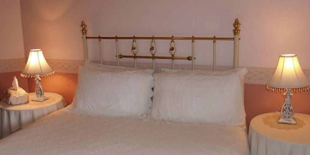 Hotel Avonleigh คาทุมบา ภายนอก รูปภาพ