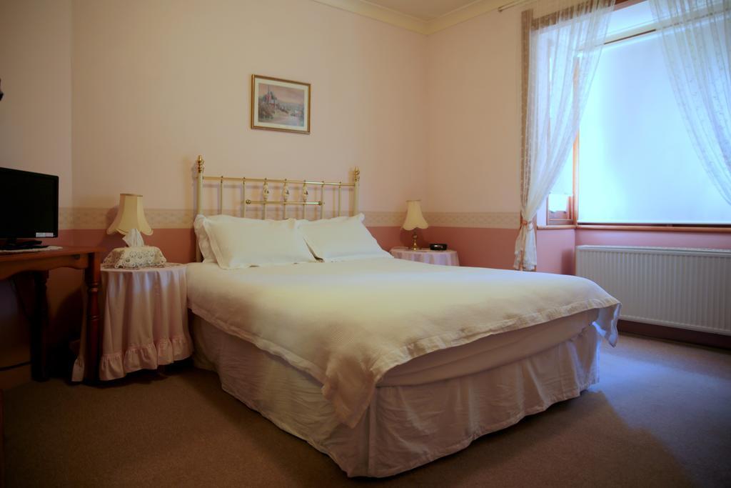 Hotel Avonleigh คาทุมบา ภายนอก รูปภาพ