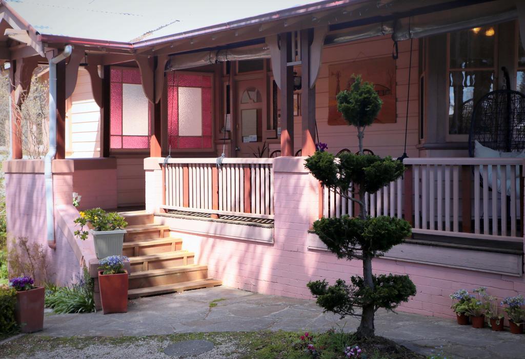 Hotel Avonleigh คาทุมบา ภายนอก รูปภาพ