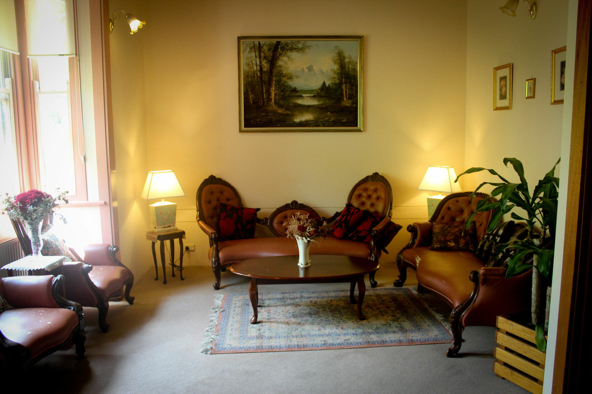 Hotel Avonleigh คาทุมบา ภายนอก รูปภาพ